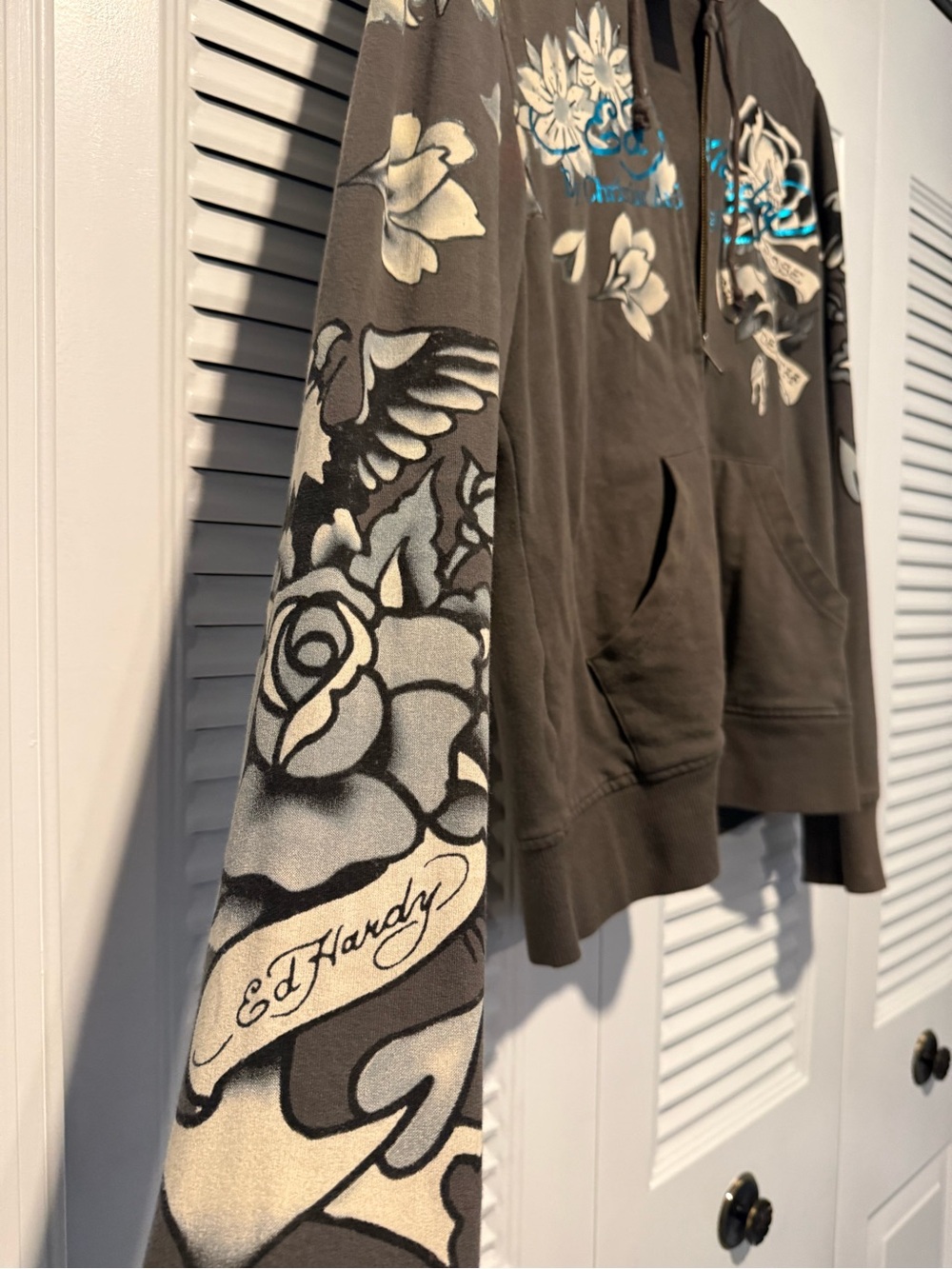 Ed Hardy Vintage Gray Zip Hoodie with Turquoise Floral Print - Picture 5 of 9
